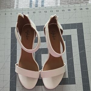 Style&Co Women's White  Sandals 7.5 M